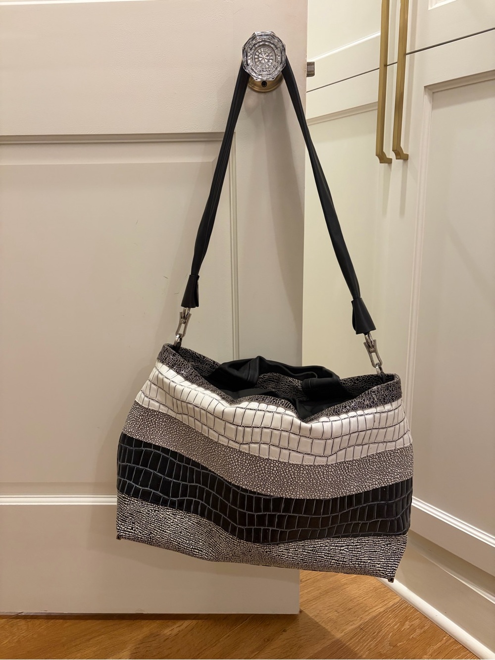 Striped Textured Shoulder Bag - Black & White